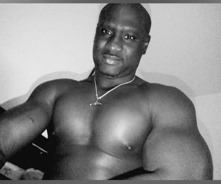 Chico busca chica en Tenerife: 