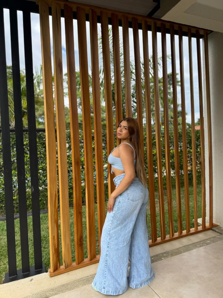 Chica busca chico en Cádiz: 