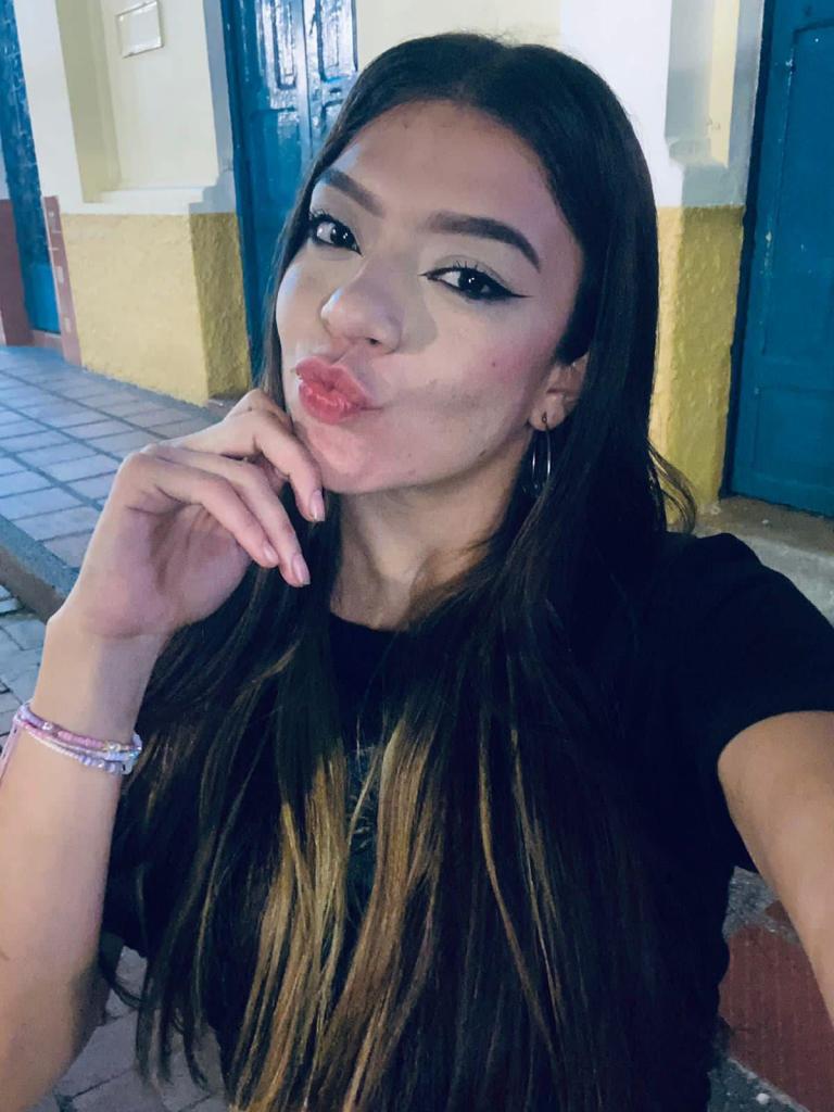 Chica busca chico en Sevilla: 