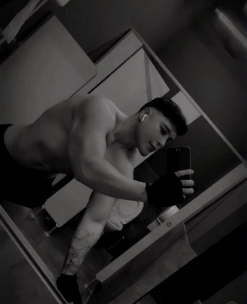 Chico busca chica en Málaga: 