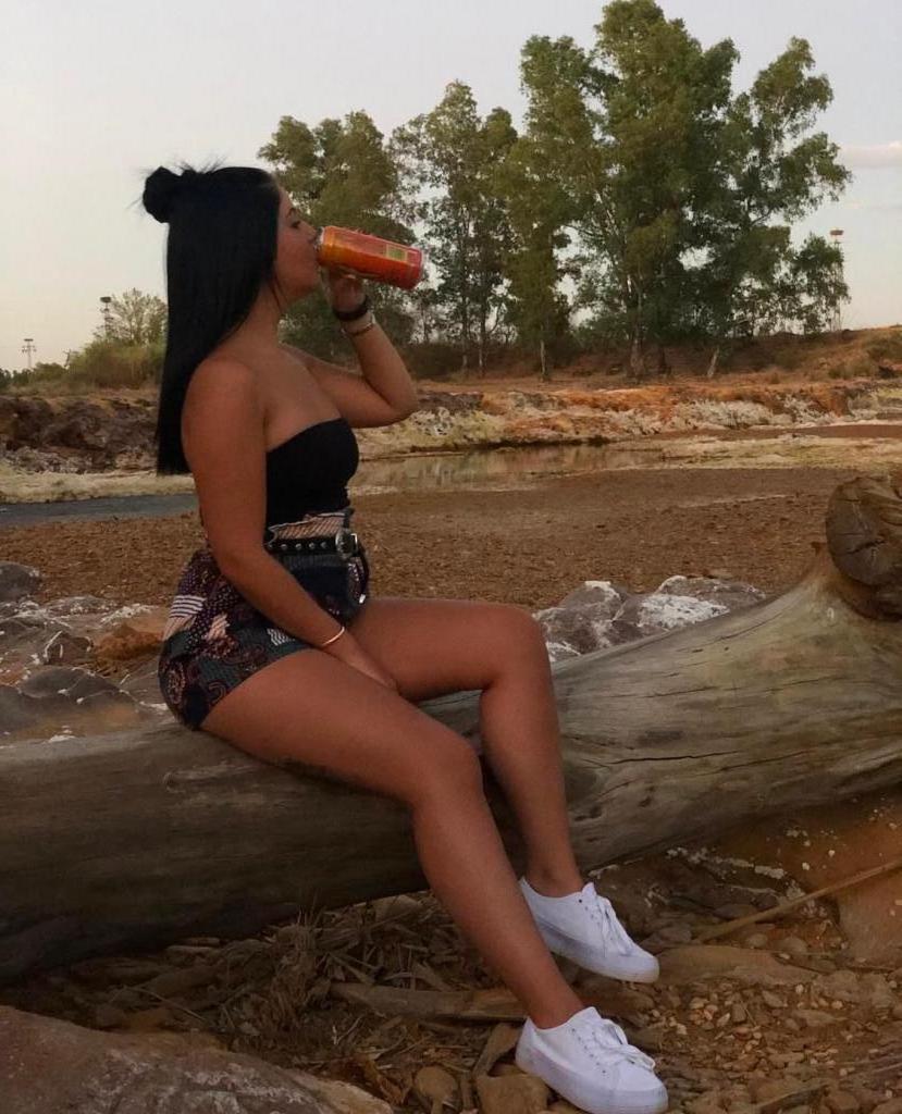 681875584: Chica busca chico en Alicante