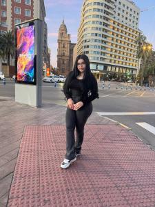613925604: Chica busca chico en Málaga