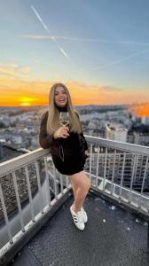 697443245: Travesti en Álava