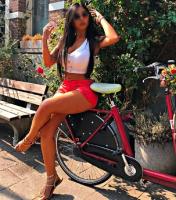 607264651: Chica busca chico en Barcelona