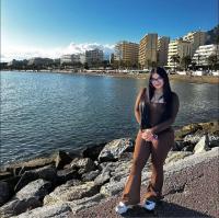 613925604: Chica busca chico en Málaga