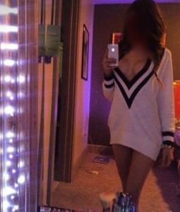 610781540: Chica busca chico en Sevilla