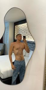 Chico busca chica en Madrid: 