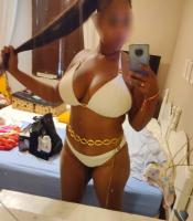 613660215: Chica busca chico en Sevilla