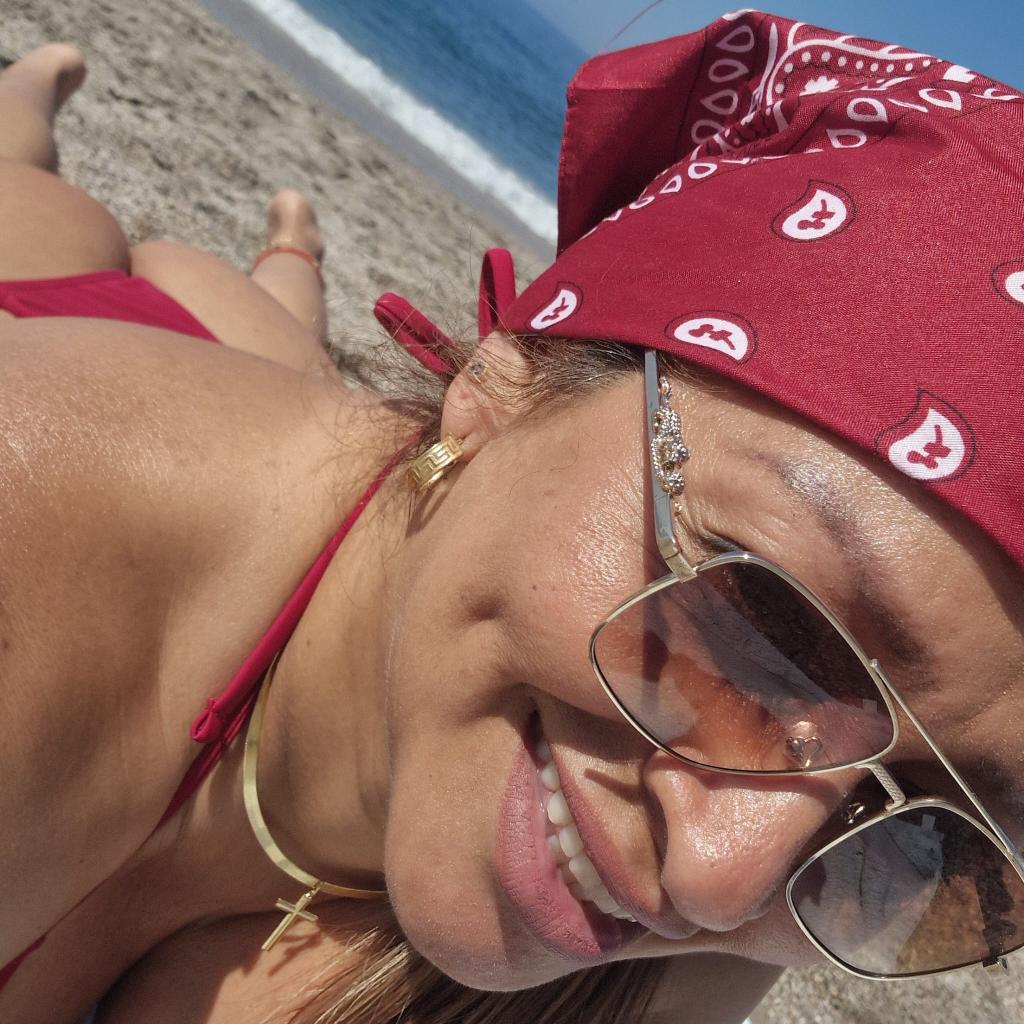 Chica busca chico en Almería: 