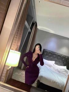 604160906: Chica busca chico en Barcelona