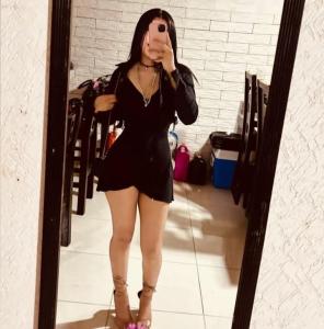 662682477: Chica busca chico en Sevilla