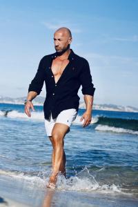 Chico busca chica en Ibiza: 