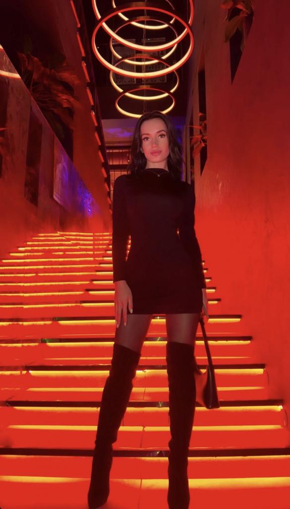 613698843: Chica busca chico en Málaga