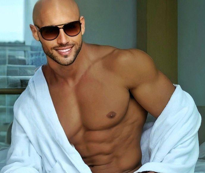 Chico busca chica en Málaga: 