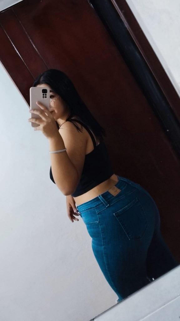 742015809: Chica busca chico en Granada