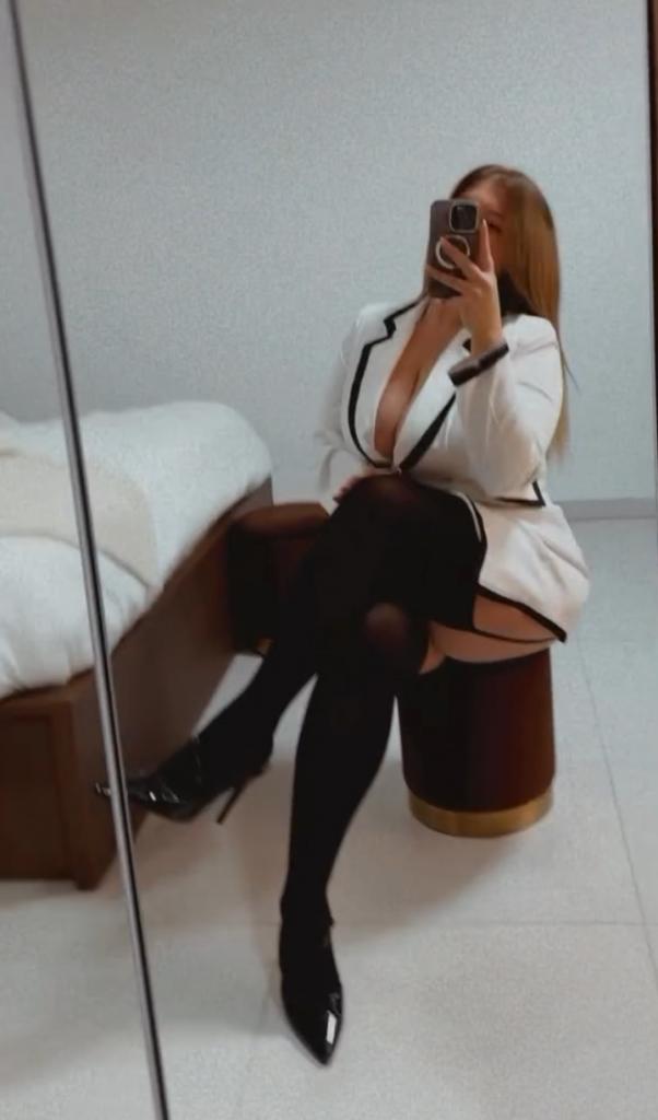 603187301: Chica busca chico en La Coruña