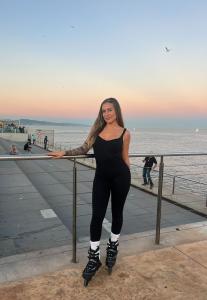 647059087: Chica busca chico en Cádiz