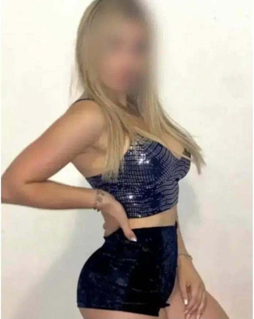 Chica busca chico en Almería: 