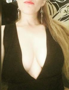 Chica busca chico en Ibiza: 