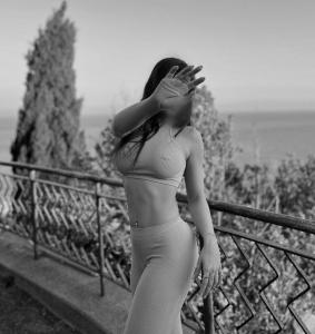 613093797: Chica busca chico en Granada