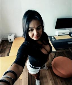 624794346: Chica busca chico en La Coruña