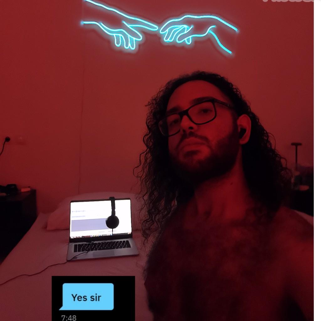 631816810: Chico busca chica en Barcelona