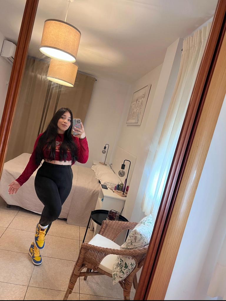 Chica busca chico en Sevilla: 