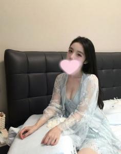 627583358: Chica busca chico en Barcelona