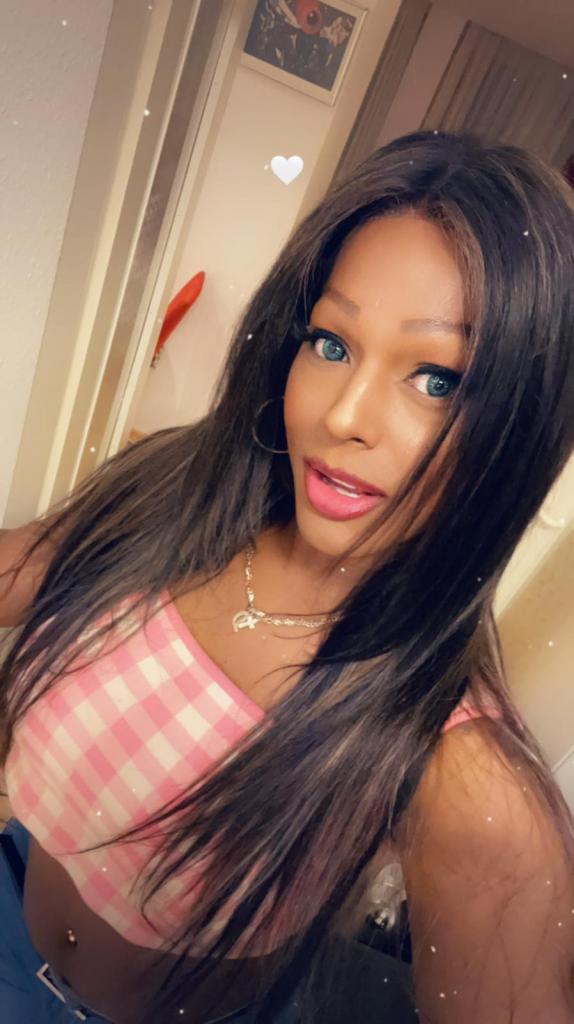 Chica busca chico en Almería: 