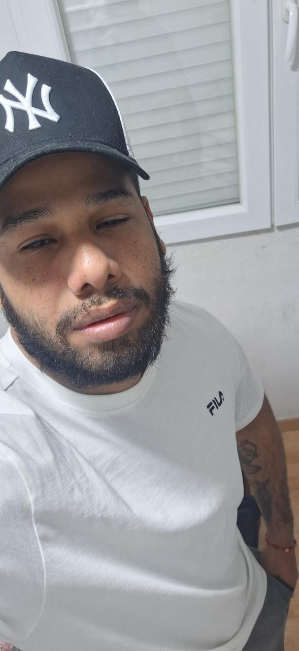 Chico busca chica en Valencia: 