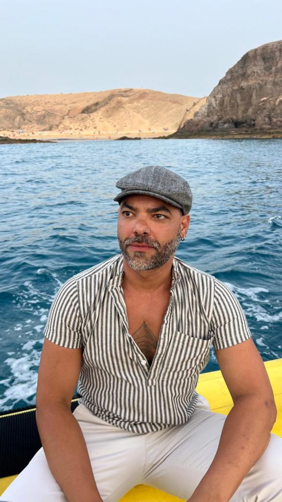 Chico busca chica en Las Palmas: 