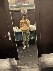 603954131: Chico busca chica en Málaga