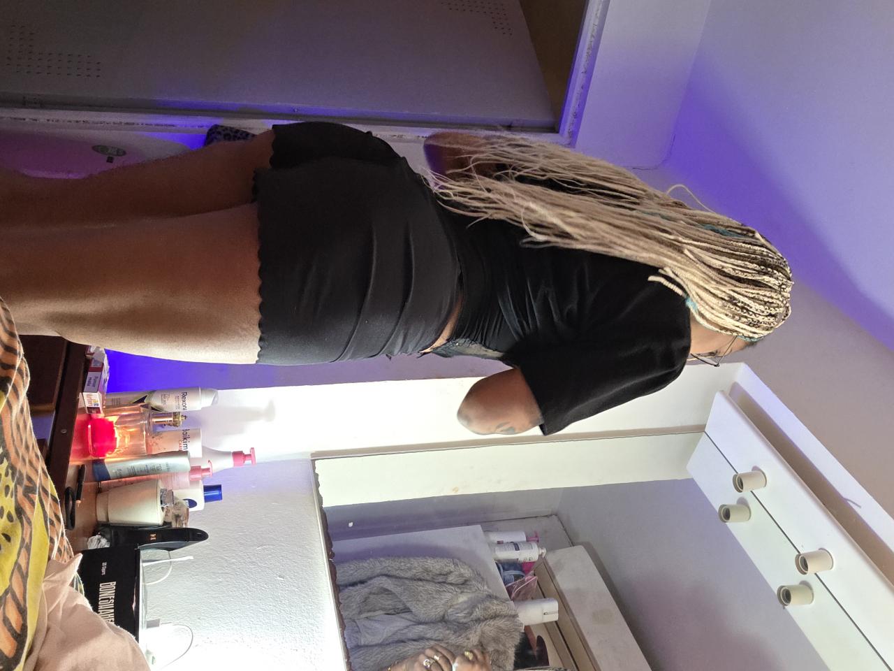 Chica busca chico en Ibiza: 