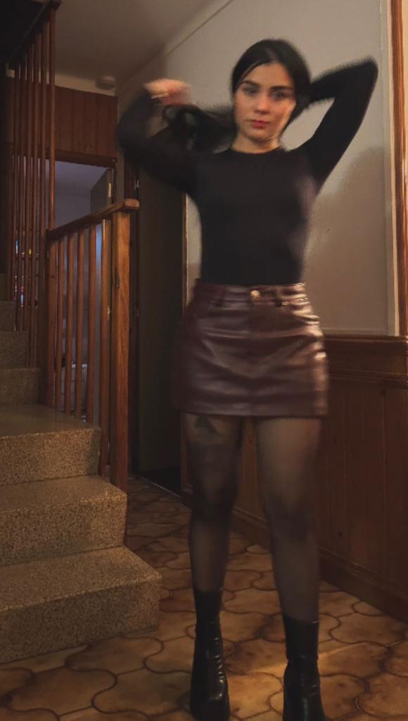 Chica busca chico en Ibiza: 