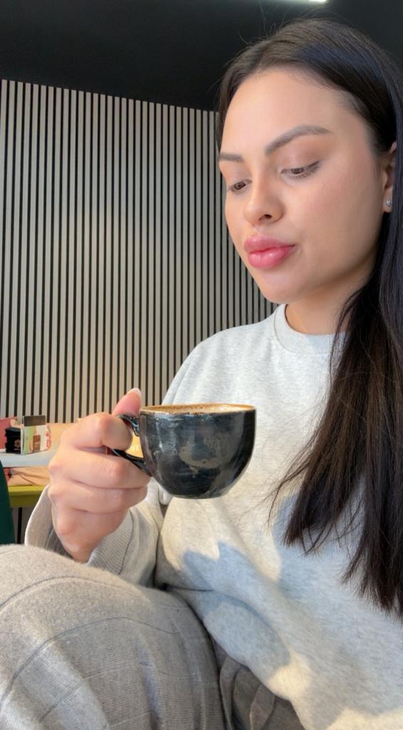 Chica busca chico en Granada: 