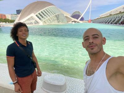 Chico busca chica en Barcelona: 