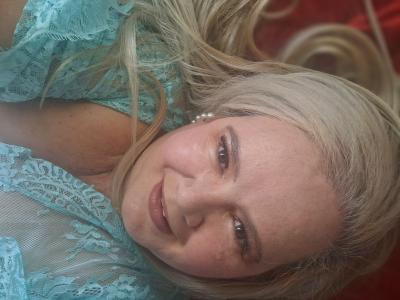 Chica busca chico en Almería: 