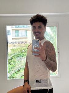 Chico busca chica en Mallorca: 