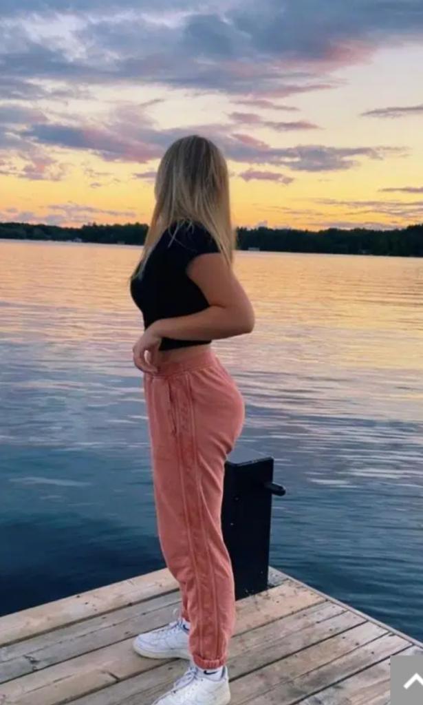 Chica busca chico en Tenerife: 