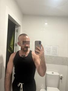 661197568: Chica busca chico en Granada