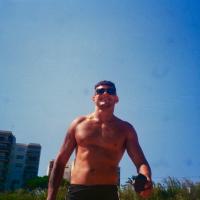 627730526: Chico busca chica en Barcelona