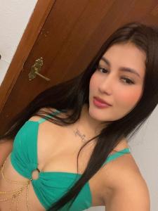 663166978: Chica busca chico en Murcia