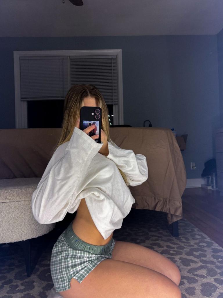 Chica busca chico en Cádiz: 