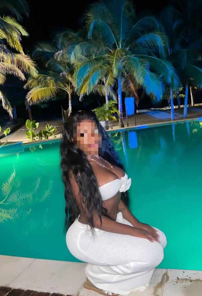 Chica busca chico en Cádiz: 