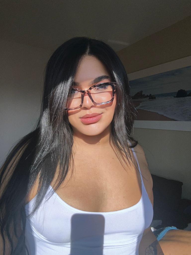 Chica busca chico en Tenerife: 