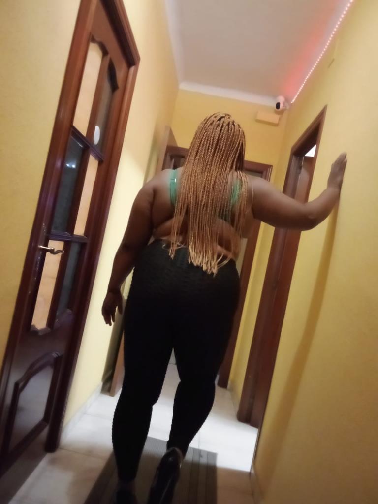 632398987: Chica busca chico en Barcelona