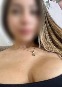 610107089: Chica busca chico en Barcelona