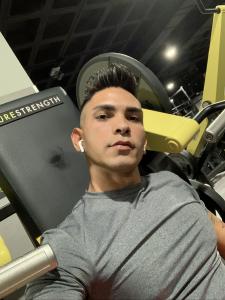 687133916: Chico busca chica en Las Palmas