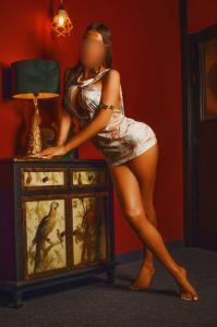 615820460: Chica busca chico en Barcelona