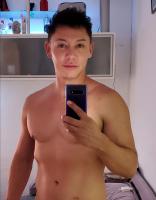 643758549: Chico busca chica en Barcelona